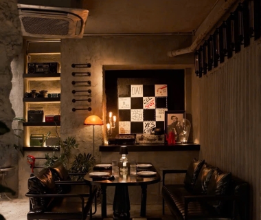 Tư vấn tiêu chuẩn kích thước bàn ghế nhà hàng phù hợp thực tế