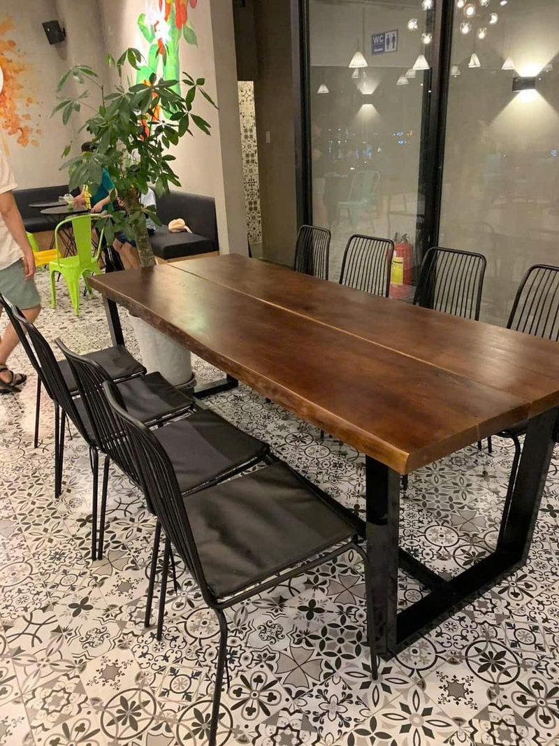 bàn ghế gỗ Bình Dương