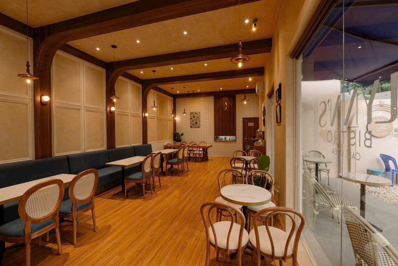 bàn ghế gỗ uống cà phê