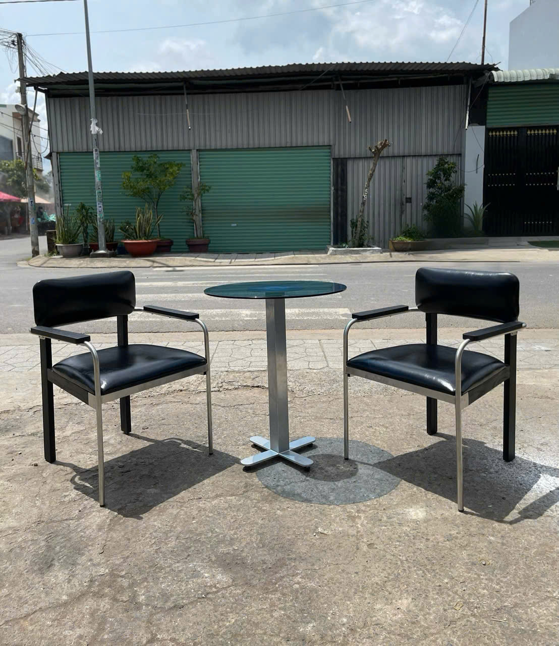 Bàn ghế theo thiết kế 1