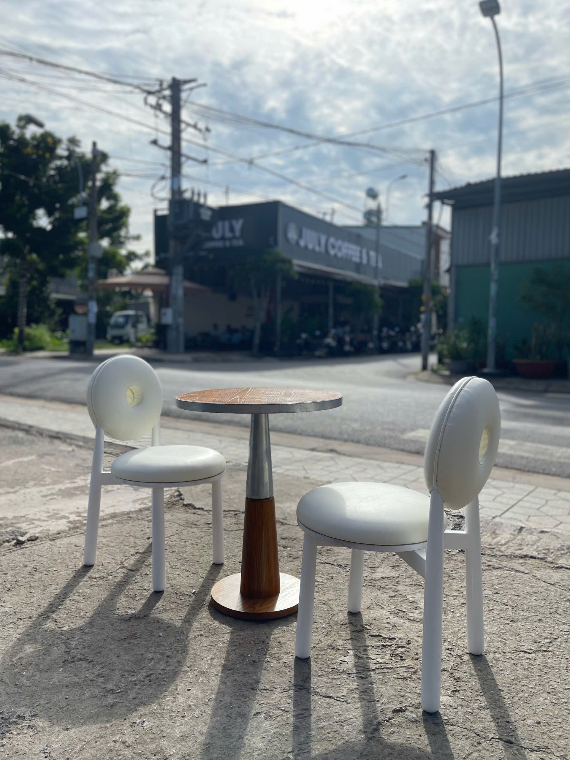 Bàn ghế thiết kế quán cafe 3