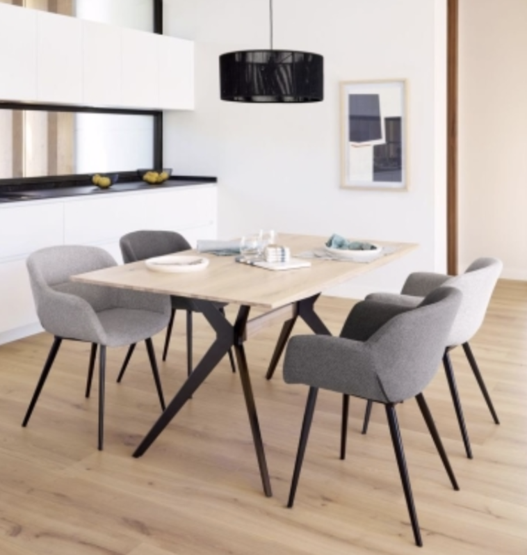 mua-ban-ghe-an-gia-tot-tphcm