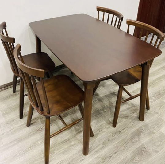 bo-ban-an-4-ghe-go-tu-nhien